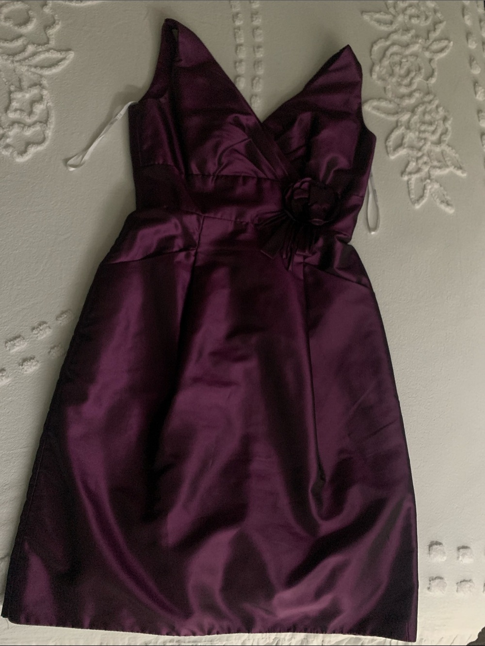 V-Neck Purple Satin Cocktail Dress with Floral Waist Accent